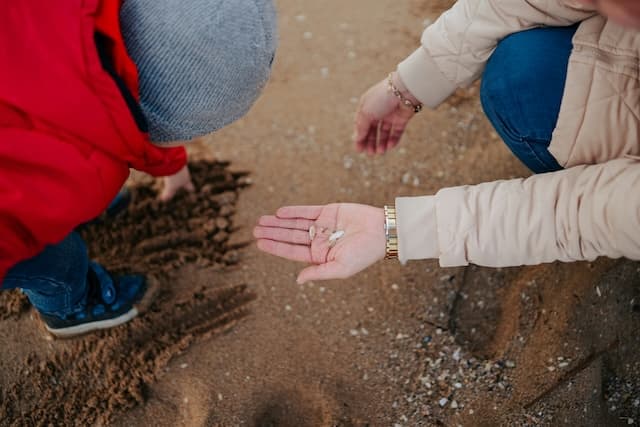Having Meaningful Conversations with Children—10 tips image